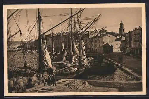 AK Saint-Tropez /Var, Vue générale du Port