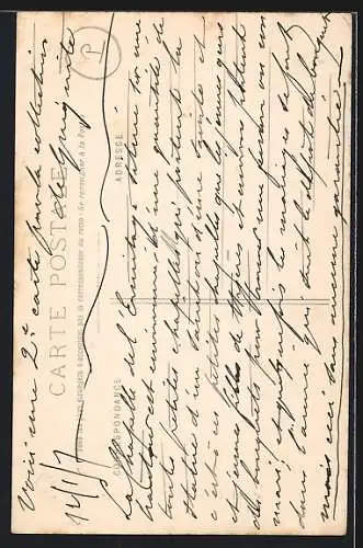 AK Hyères, Chapelle de l`Ermitage avec calèche et visiteurs devant l`entrée