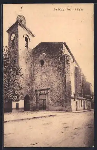 AK Le Muy, L`Église du village avec son clocher emblématique