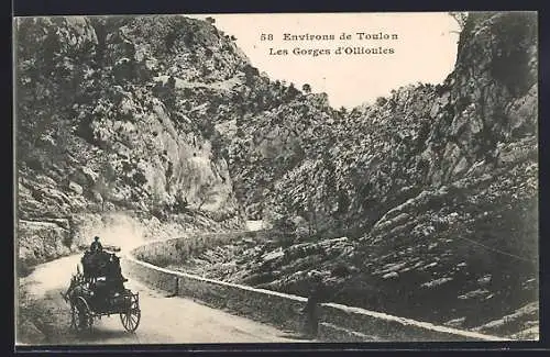 AK Ollioules, Les Gorges d`Ollioules avec calèche sur la route sinueuse