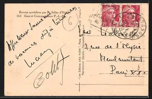 AK Port-Cros, Vue du port naturel et des bâtiments côtiers dans la baie