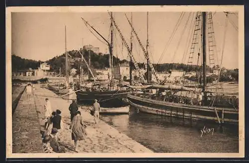 AK Porquerolles, De Port et la Jetée