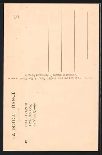 AK Hyères, Le Vieux Quartier avec enfants dans une rue pavée