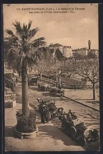 AK Saint-Raphaël, Les Bains et la Terrasse vue prise de l`Hôtel Continental