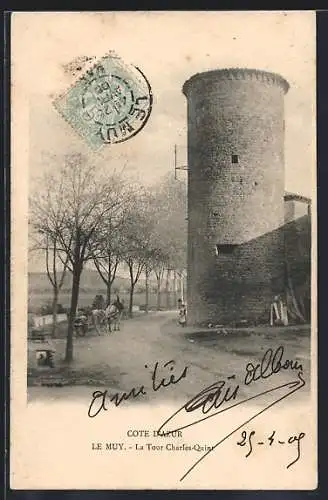 AK Le Muy, La Tour Charles-Quint avec route bordée d`arbres