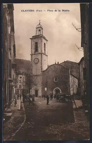 AK Claviers, Place de la Mairie avec église et passants
