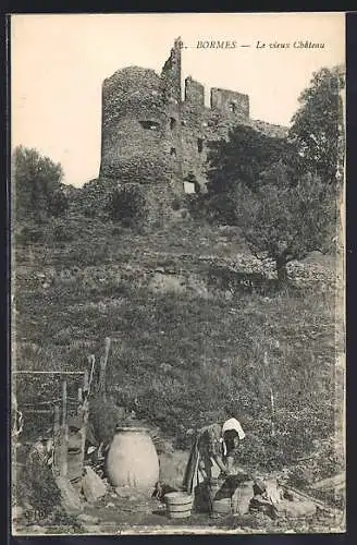 AK Bormes, Le vieux Château et scène de vie rurale