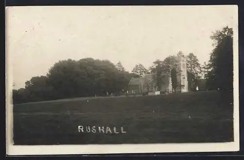 AK Rushall, Kirche mit Friedhof
