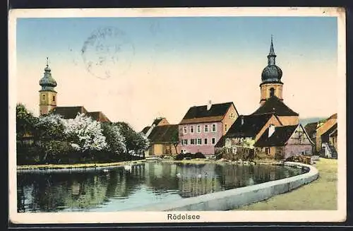 AK Rödelsee, Blick vom Teich auf die zwei Kirchen