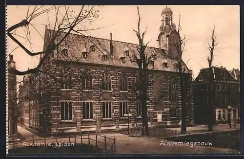 AK Leiden, Academiegebouw