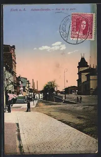 AK Esch a. A., Bahnhofstrasse mit Passanten