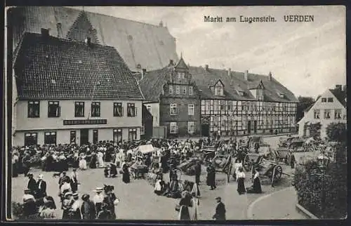 AK Verden, Markt am Lugenstein mit Menschenmenge, Raths-Apotheke