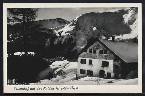 AK Zöblen /Tirol, Bauernhof auf den Halden im Winter