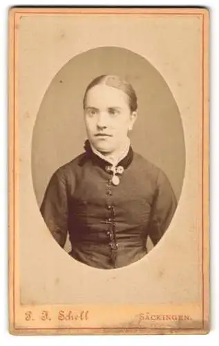 Fotografie B. F. Schell, Säckingen, Rheinbrückstr. 19, Porträt einer jungen Frau