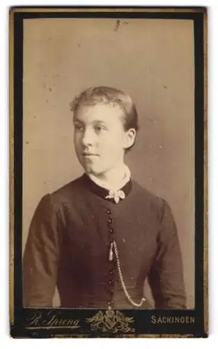 Fotografie R. Spreng, Säckingen, Porträt einer jungen Frau
