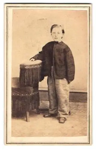 Fotografie I. G. Owen, Newton, Porträt eines Jungen