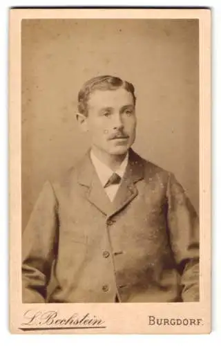 Fotografie L. Bechstein, Burgdorf, Bahnhofstr., Portrait eines Mannes