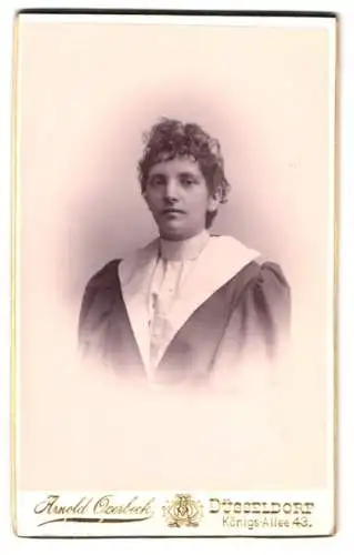 Fotografie Arnold Overbeck, Düsseldorf, Königs-Allee 43, Portrait einer jungen Frau