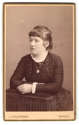 Fotografie J. Hülsenbeck, Minden, Marienwallstrasse, Porträt einer Dame