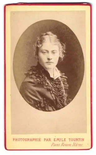 Fotografie Émile Tourtin, Paris, Boulevard des Italiens 8, Porträt einer Dame
