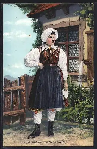 AK Gailtal, Gailtalerin in Tracht vor einem Haus