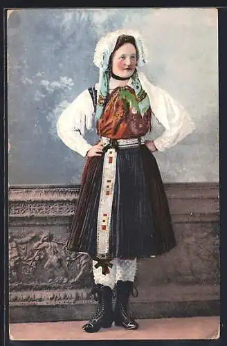 AK Junge Gailtalerin in festlicher Tracht