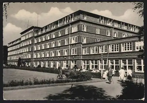 AK Bad Bramstedt, Kurhaus mit Kurgästen