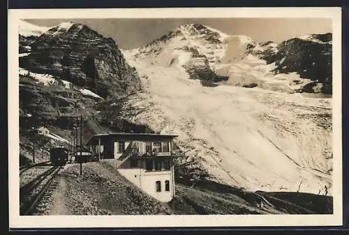 AK Eigergletscher, Jungfraubahn am Bahnhof