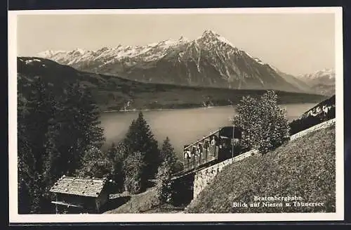 AK Beatenberg, Beatenbergbahn mit Blick auf Thunersee