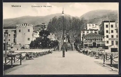 AK Madeira, Entrance to the town