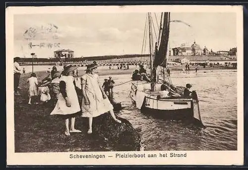 AK Scheveningen, Pleizierboot aan het Strand
