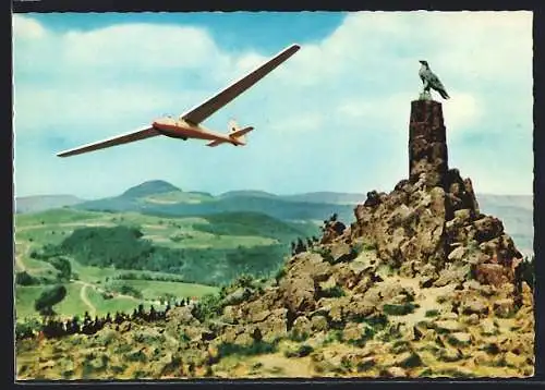 AK Segelflugzeug über dem Fliegerdenkmal Wasserkuppe