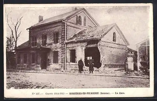 AK Rosières-en-Picardie, La Gare, Bahnhof