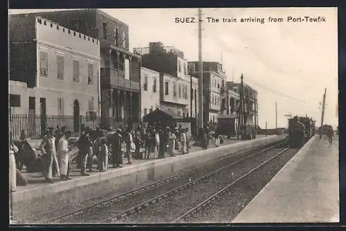 AK Suez, the train arriving from Port-Tewfik