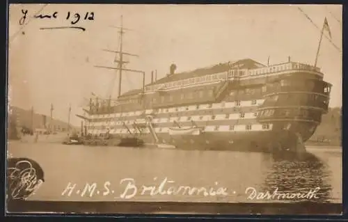 AK Dartmouth, HMS Britannia vor Anker