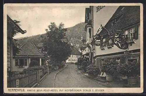AK Herrenalb, Partie beim Post-Hotel mit historischem Schild z. Ochsen