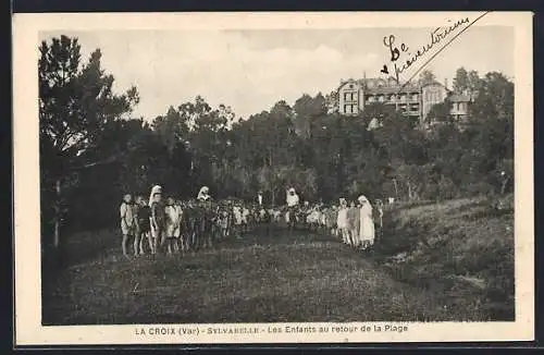 AK La Croix, Les Enfants au retour de la Plage