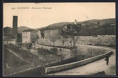 AK Fayence, Boulevard National et vue sur le village historique
