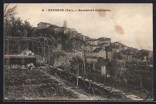 AK Fayence, Boulevard Gambetta et vue sur la ville