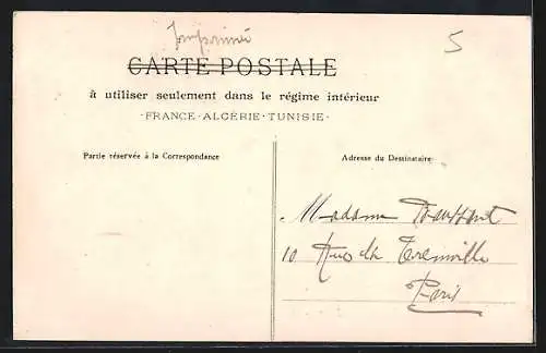 AK Toulon, Place Puget animée avec cafés et fontaine
