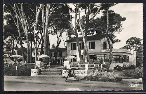 AK Saint-Aygulf, Restaurant du Relais entouré de pins majestueux