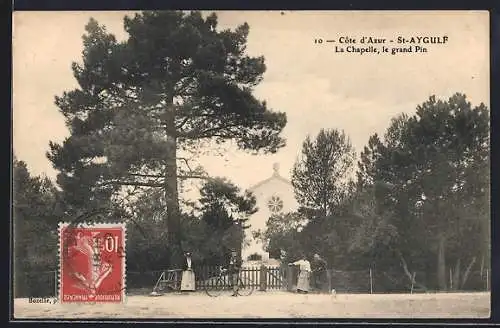 AK Saint-Aygulf, La Chapelle et le grand pin