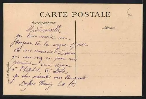 AK La Seyne, Hôtel des Postes et rue animée au coucher du soleil