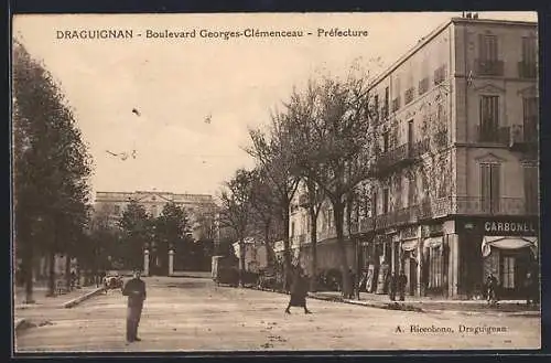 AK Draguignan, Boulevard Georges-Clémenceau et Préfecture