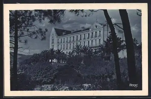 AK La Croix, Le Kensington-Hôtel dans son nid de verdure