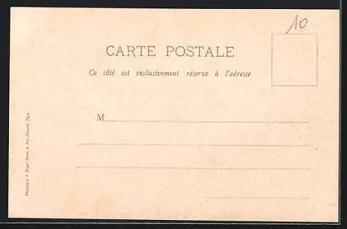 AK Cuers, Place Carnot-le-Haut avec fontaine et passants