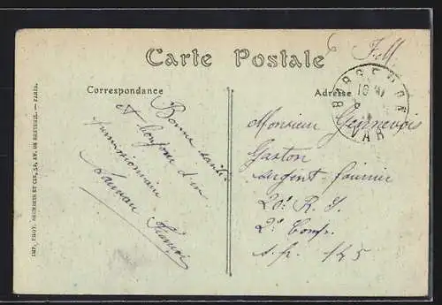 AK Draguignan, Le Boulevard Carnot avec passants et calèches