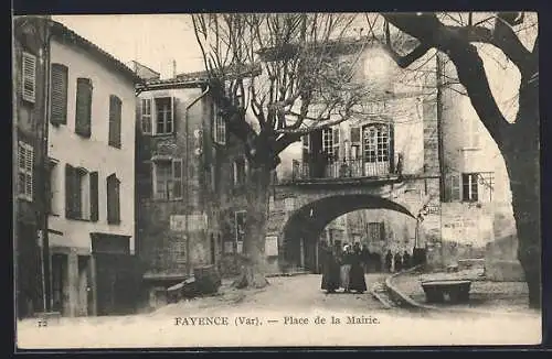 AK Fayence, Place de la Mairie