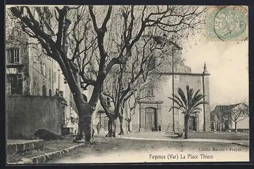 AK Fayence, La Place Thiers avec arbres et église
