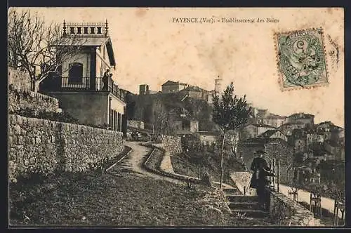 AK Fayence, Établissement des Bains et vue du village sur la colline